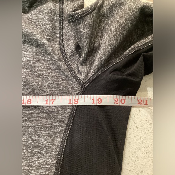 Lululemon Surge Half Zip pullover. Size L. Heathered Black - Picture 8 of 10